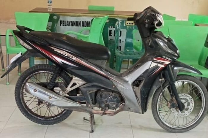 Cocok Buat Liburan Motor Murah Honda Revo Dilelang Rp 700 Ribuan Dokumen Lengkap Pertalite Penuh Bisa Tembus Segini